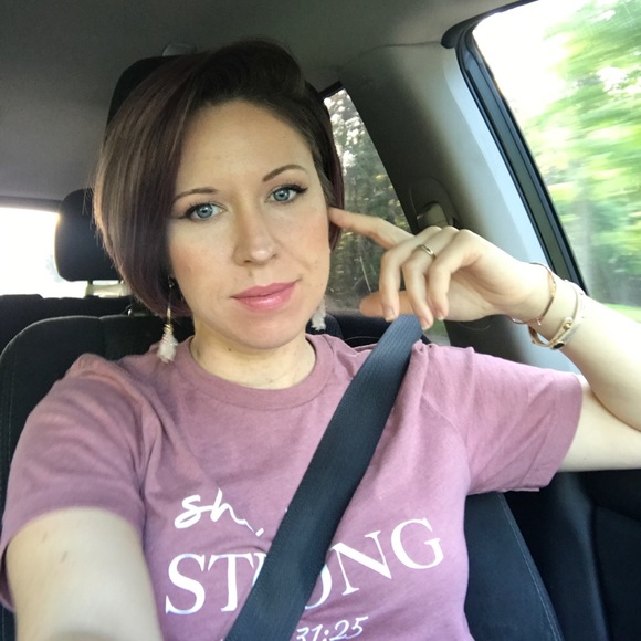 Meet your Posher, Michelle - Picture 2 of 5